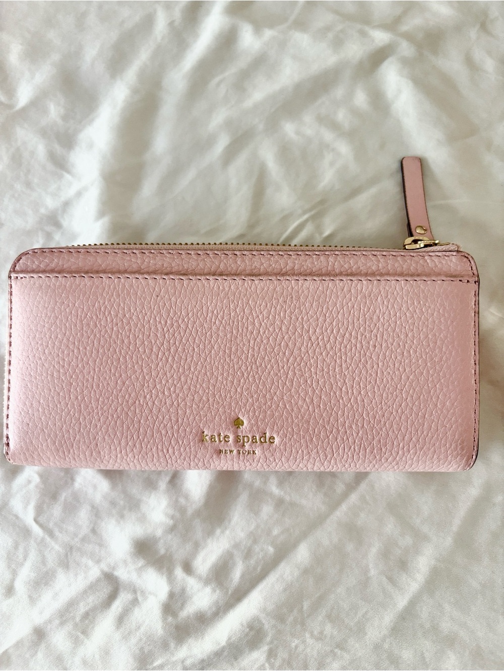 kate spade Pale Pink Pebbled Leather Zip Wallet with Gold Logo